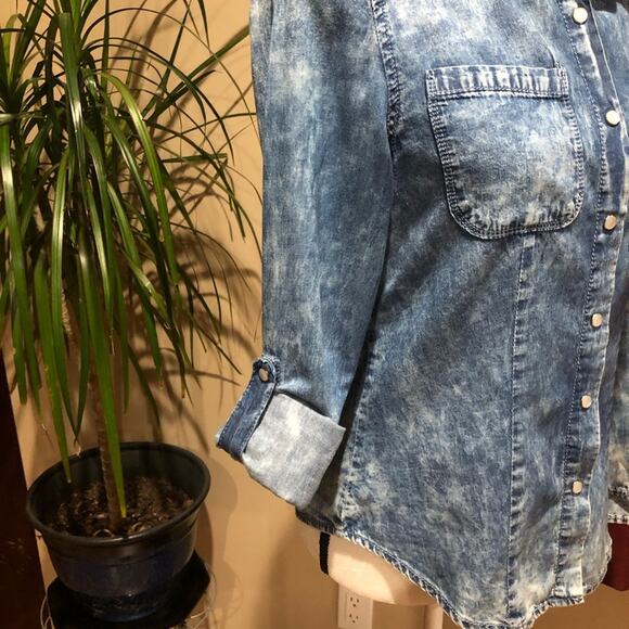 Chambray Denim Snap Front Western Blouse Top Shirt Size Large Juniors - Picture 11 of 15
